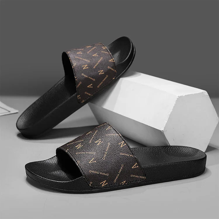 Chinelo de couro de designer