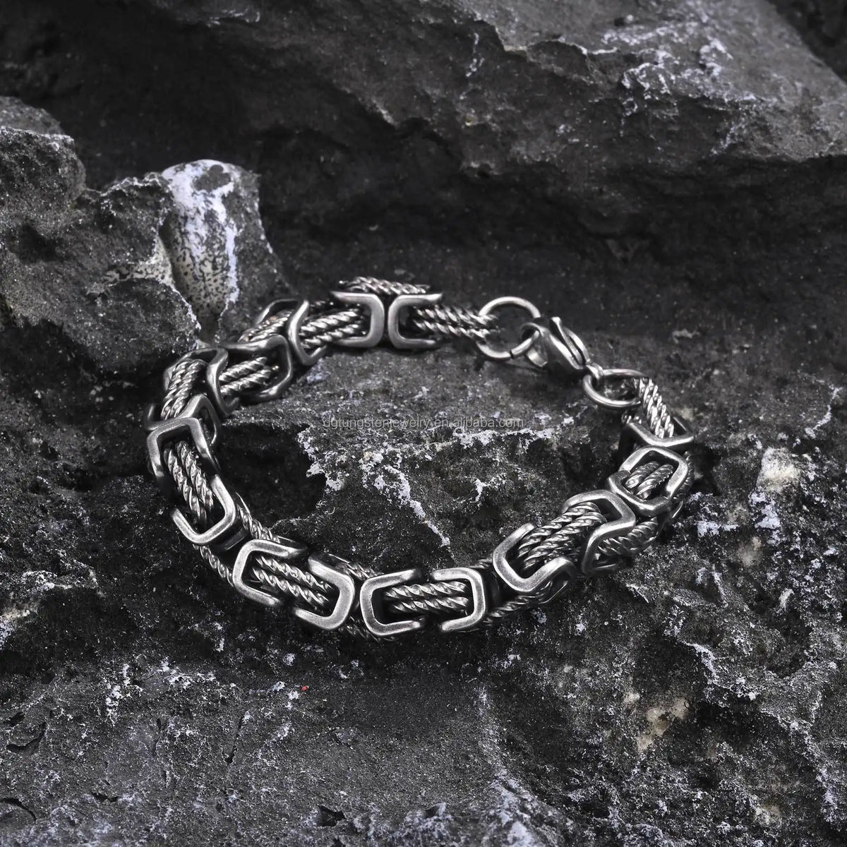 Pulseira pesada de aço inoxidável com design de corrente bizantina torcida 8mm para festas