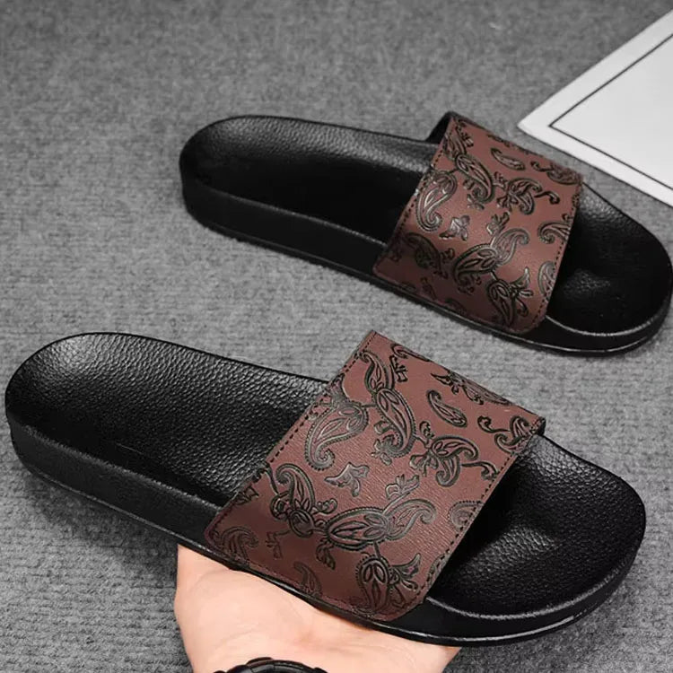 Chinelo de couro de designer