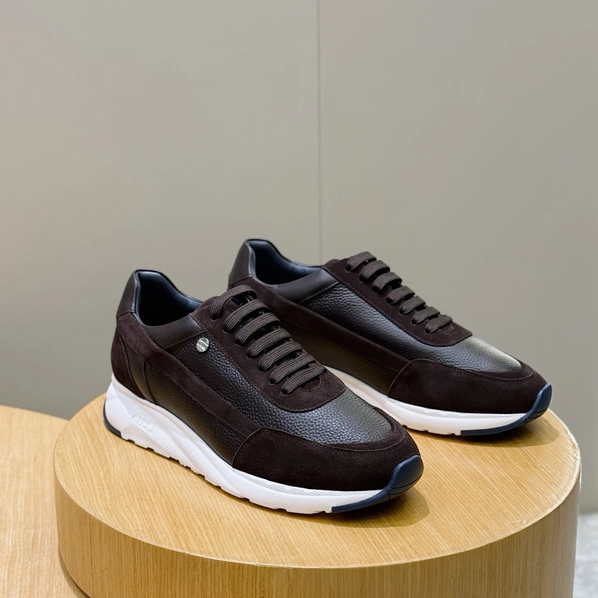 YUNO 500M-Y8 Napolitana Casual