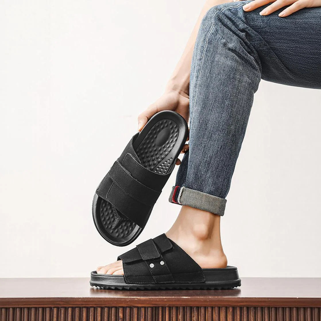 Chinelo de camurça fosca com tira cruzada