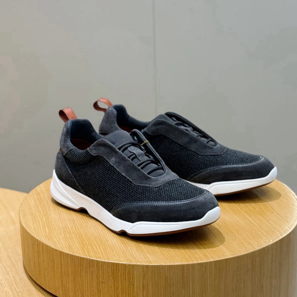 YUNO 330M-30 Italiana Casual
