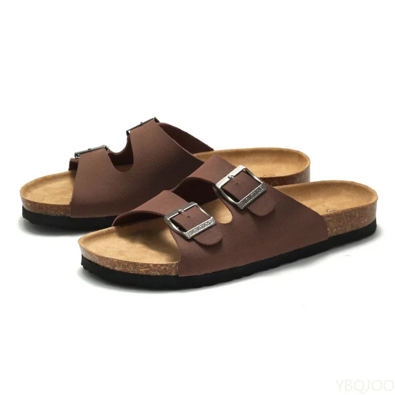Chinelo de couro com fivela