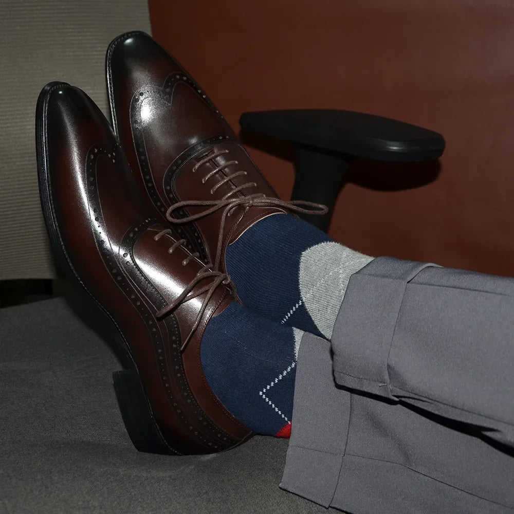 Sapatos de couro genuíno brogue marrom escuro
