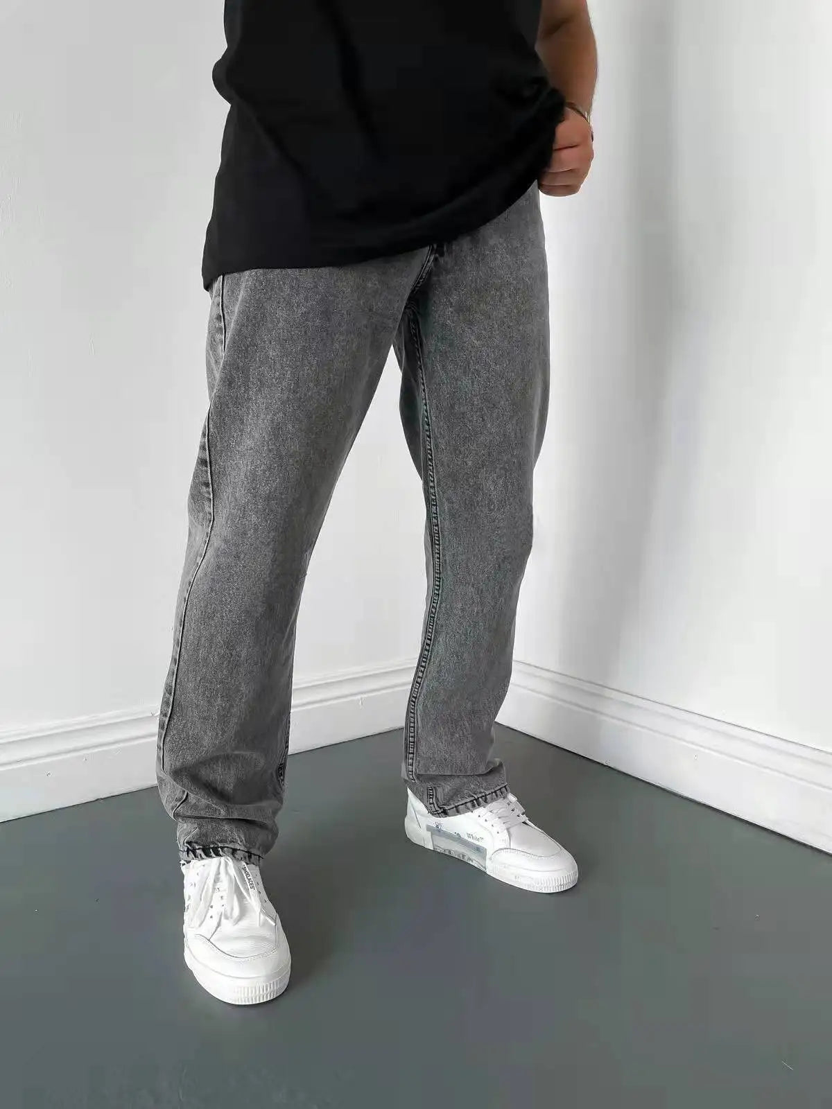 Calça Jeans em linha reta estiramento clássico