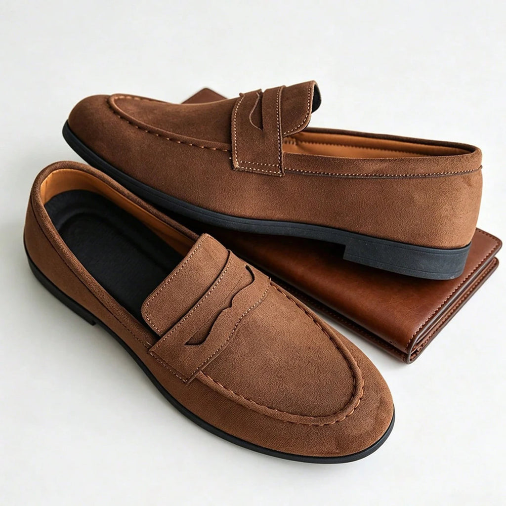 Sapatos Clássicos de Camurça Slip-On Loafers
