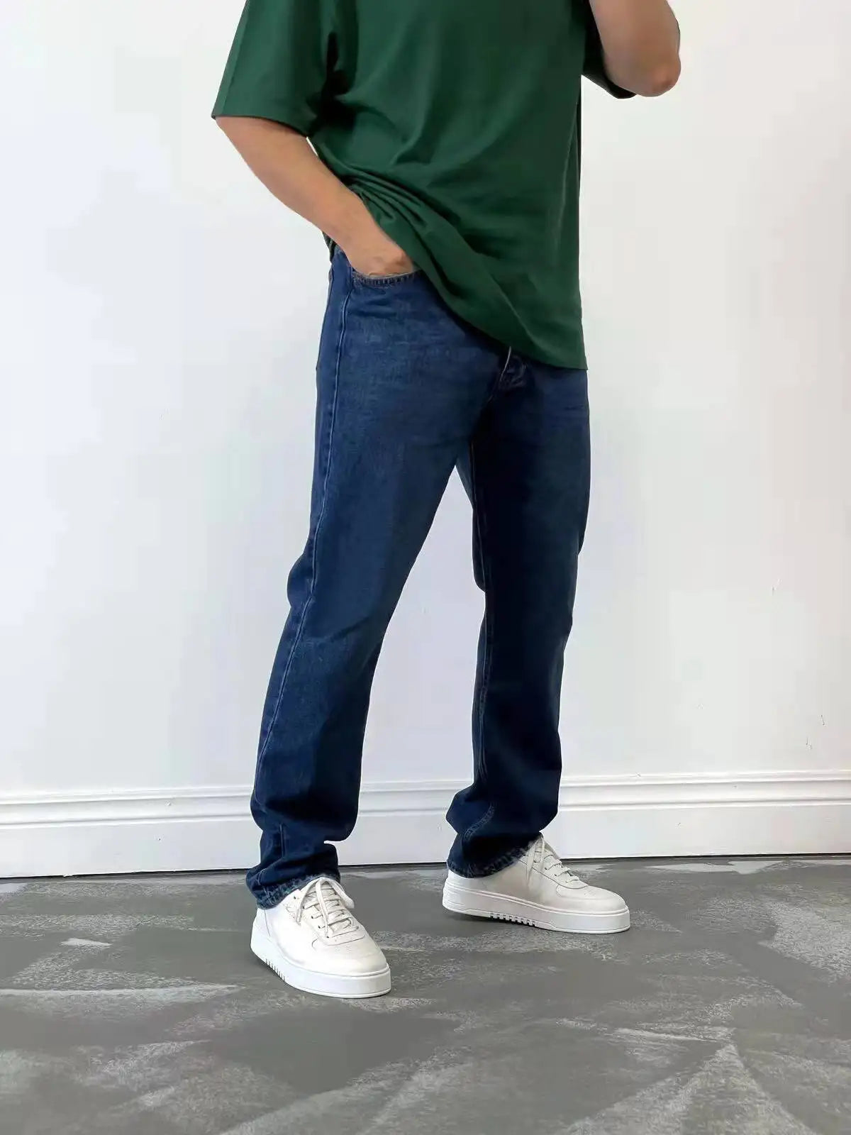 Calça Jeans em linha reta estiramento clássico