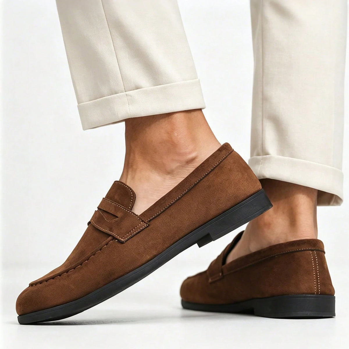 Sapatos Clássicos de Camurça Slip-On Loafers