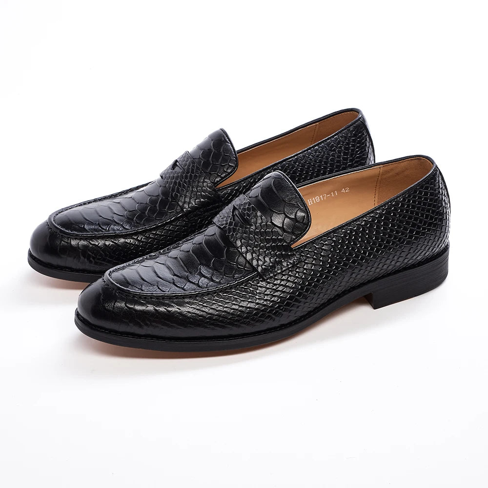 Mocassins Felix Chu de couro genuíno com padrão de cobra